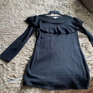 Cotton long sleeve black dress.